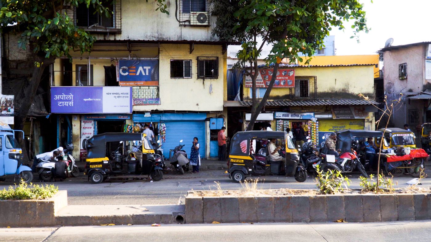 The autorickshaw shops' lane alongside nanu's shop