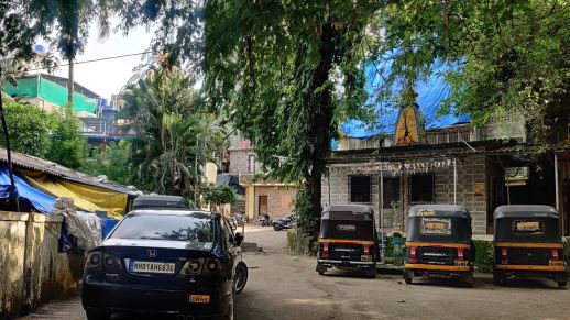 Narrow streets leading up to the settlements.