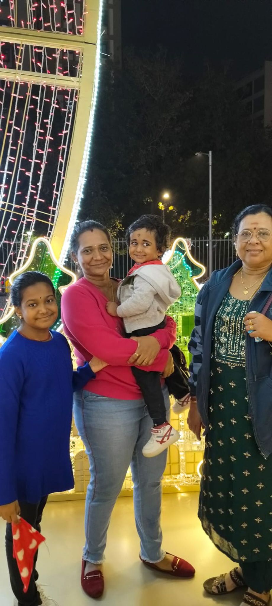 A sweet image of Arunlal's family (his wife, daughter and grand-daughters)
