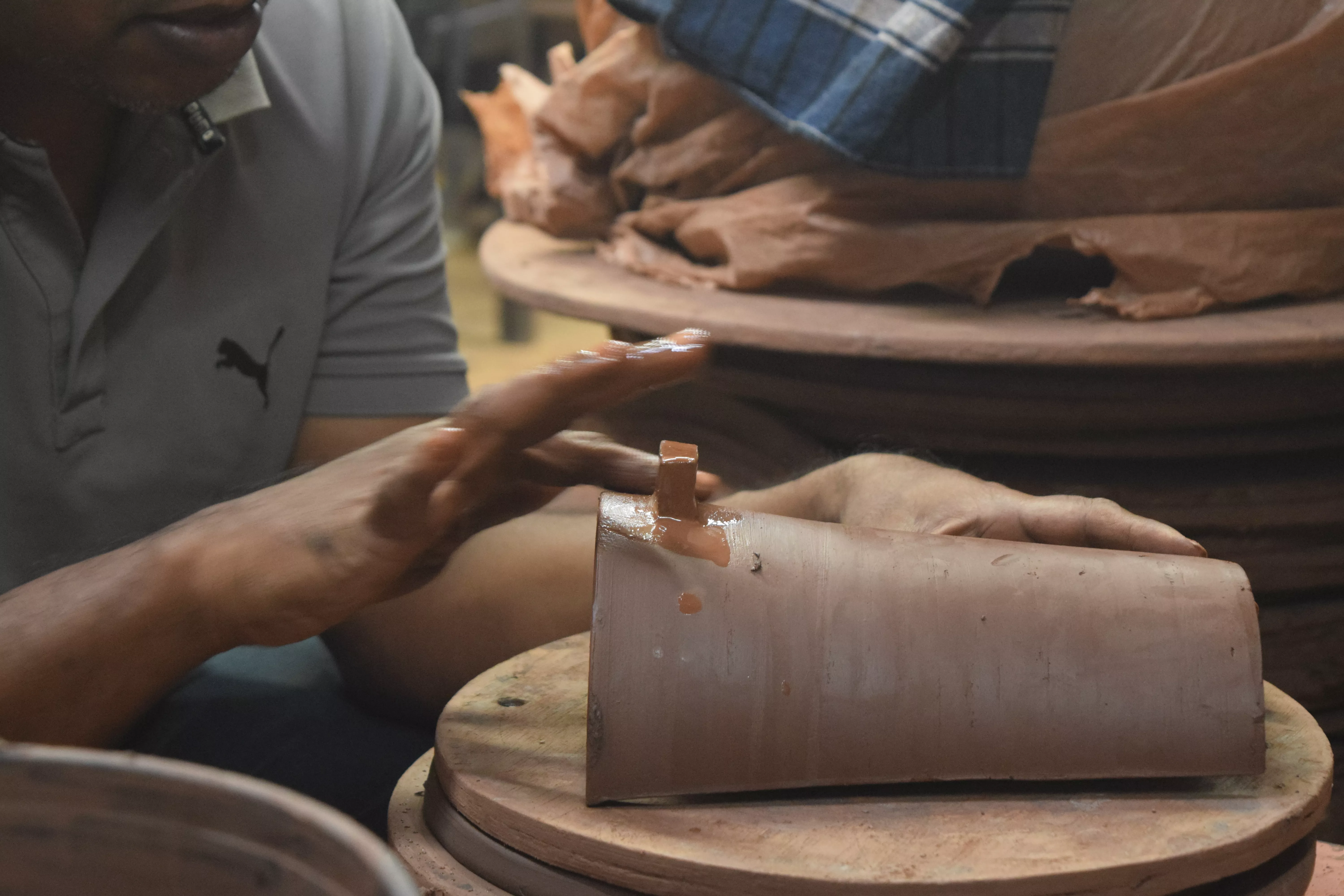 Making of a pot tile
