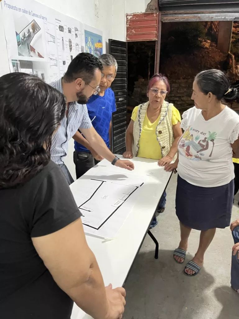 Workshop with Camino at Barrio in Siloé, Cali