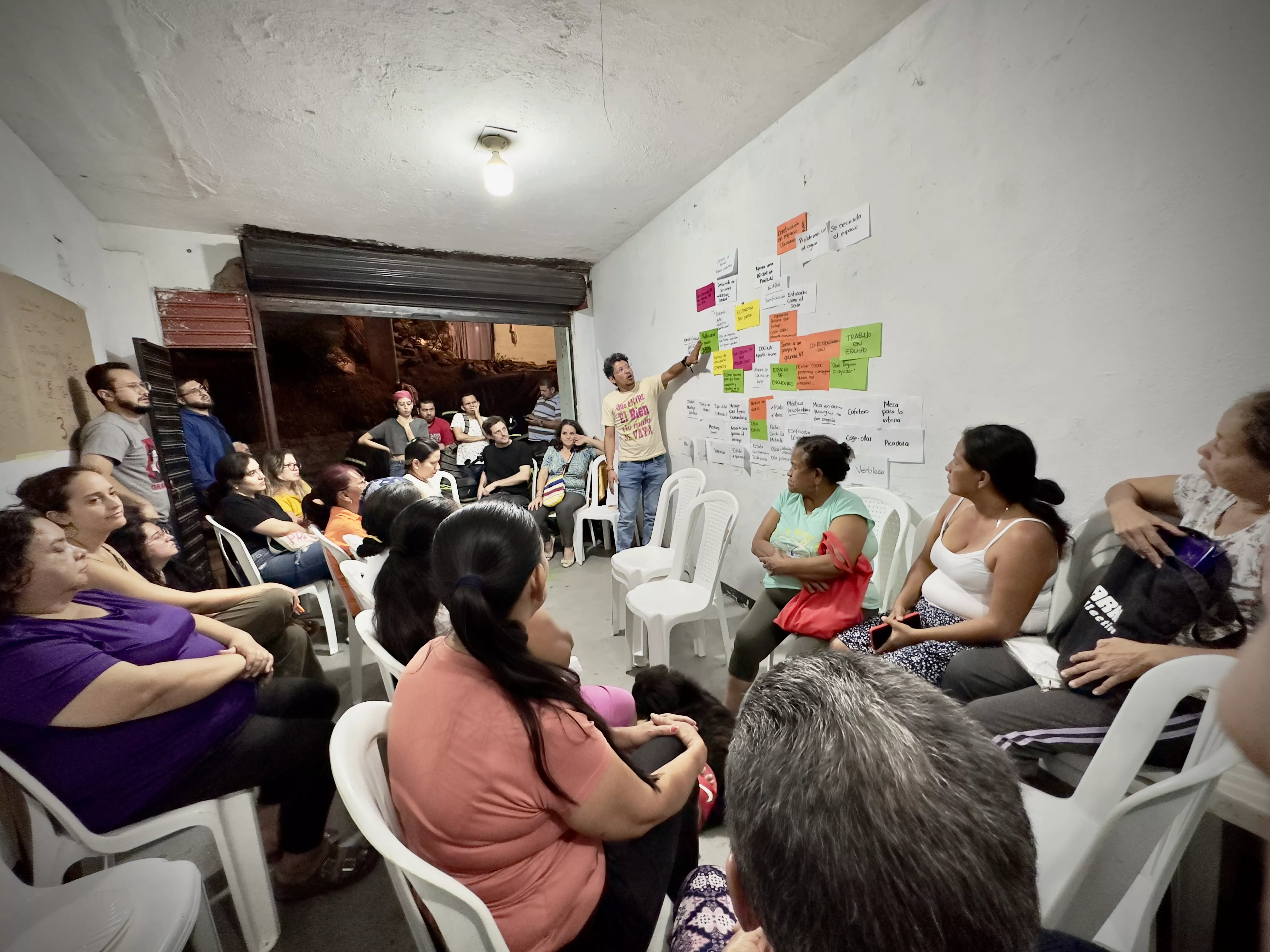 Workshop at San Francisco in Siloé, Cali